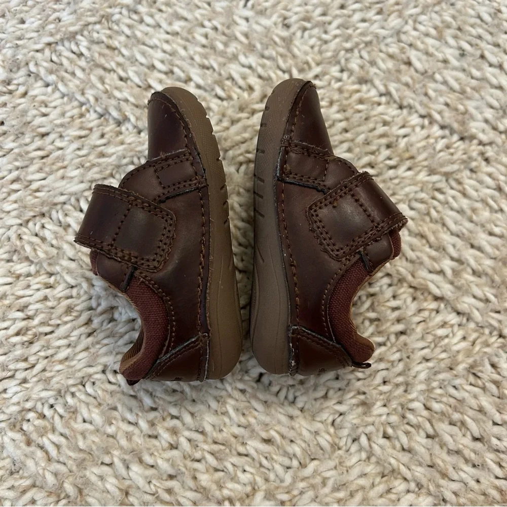 EUC stride rite Brown baby walker shoes size 4